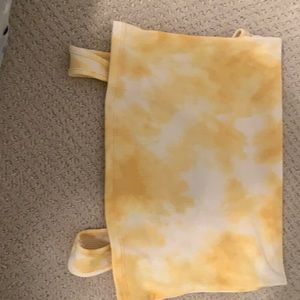 Cute yellow crop top